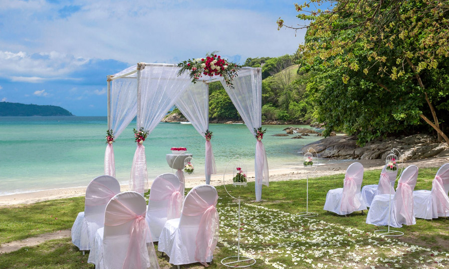 Perfect Phuket Beach Wedding Thai Wedding Package